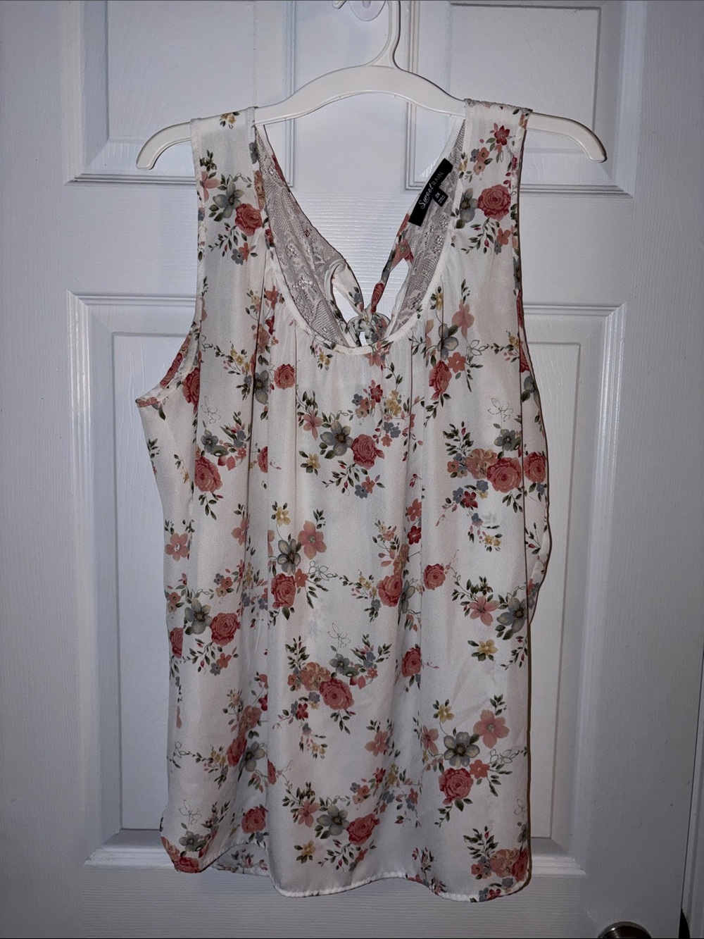 Sleeveless floral top